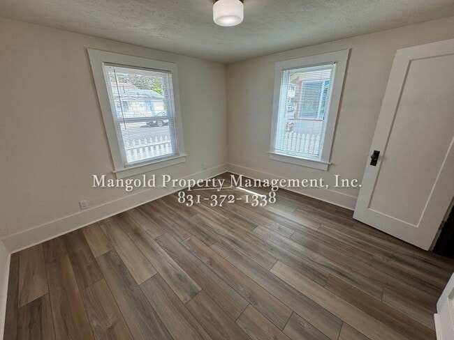 Building Photo - 2-Bedroom PLUS Loft Home Downtown Monterey
