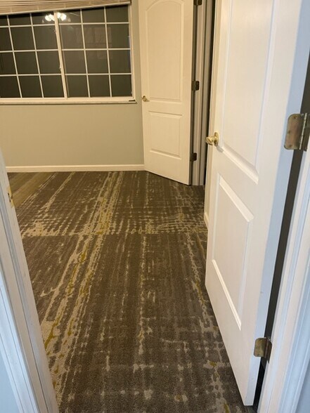 Guest Room - 729 Spring Valley Dr