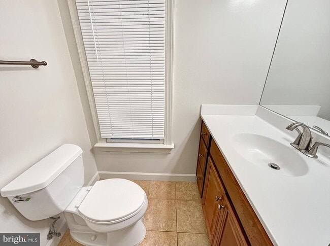 Building Photo - 5704 Captain Jones Ct