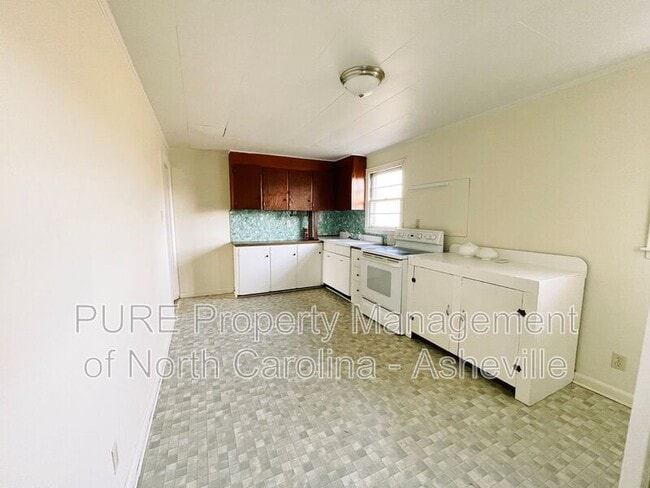 Building Photo - 740 Reservoir Rd