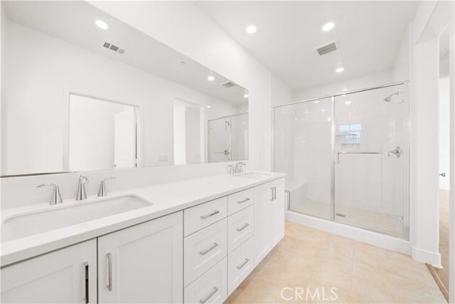 Building Photo - 297 Shoveler