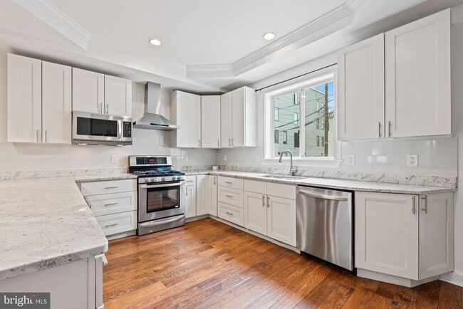 Building Photo - 1110 Orren St NE