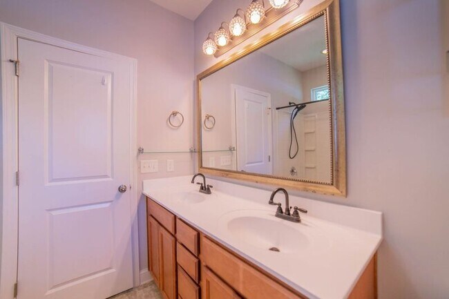 Building Photo - 119 Spoonbill Cir