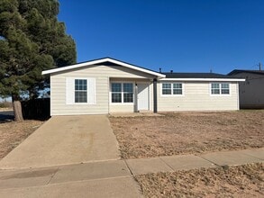 Building Photo - 4101 Parkway Rd