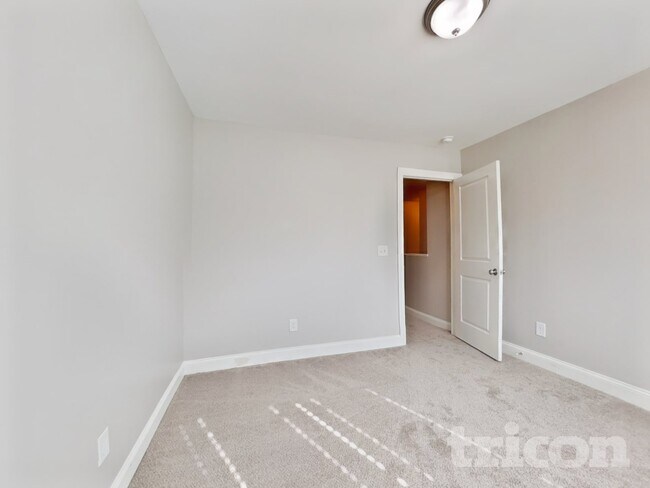 Building Photo - 232 Highcroft Cir