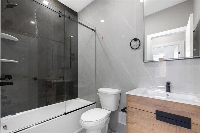 Building Photo - 327 69th St