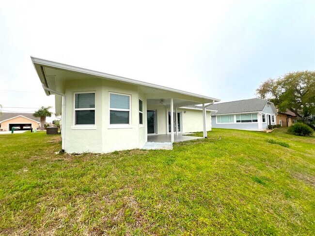 Building Photo - 19 Cedarfield Ct