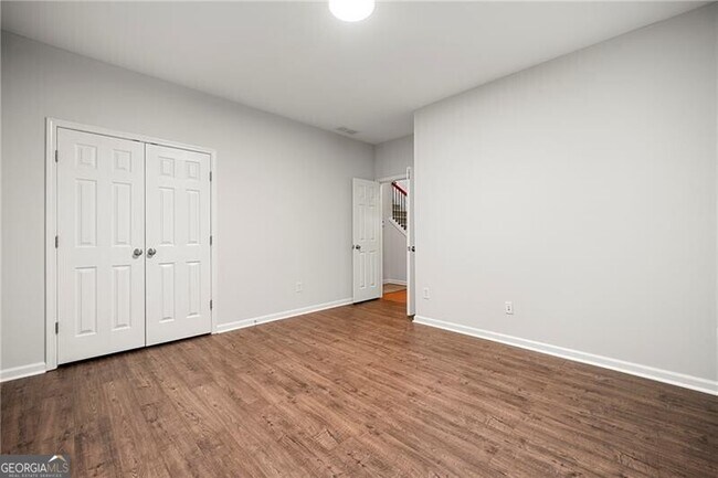 Building Photo - 2798 Loftview Square