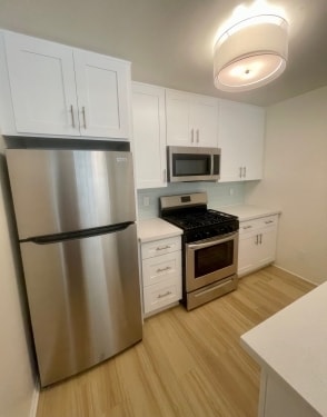 Interior Photo - 3653 Hughes Ave