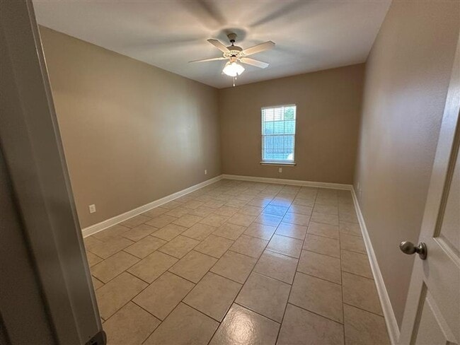 Building Photo - 4002 Mobley Cir