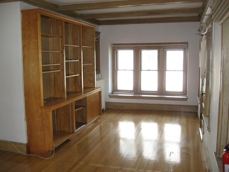 Building Photo - 30 Leonard St