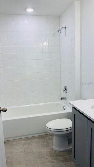 Building Photo - 1621 Pelican Dr
