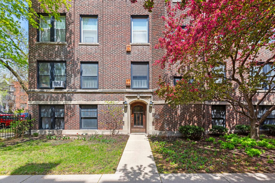 Building Photo - 5331 S Cornell Ave