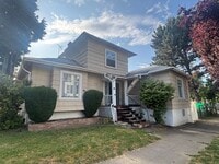 Building Photo - 2515 SE 28th Pl
