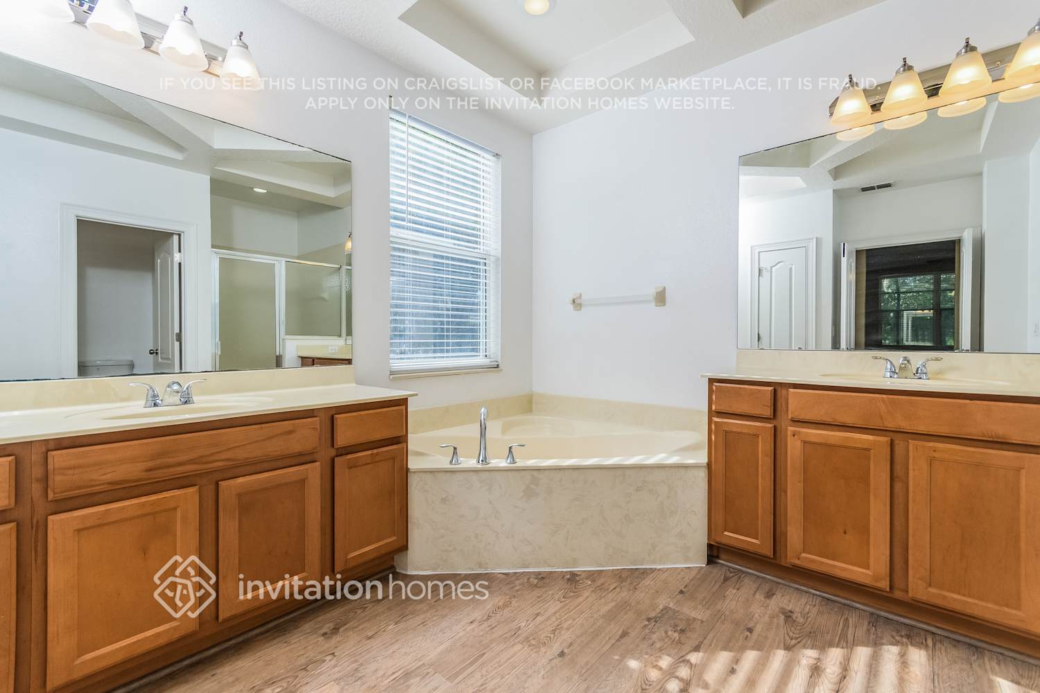 Building Photo - 2906 Park Meadow Dr