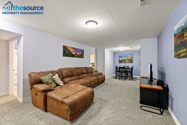 Building Photo - Charming 4 Bedroom 4 Bathroom Townhome in Desirable West Fort Collins!