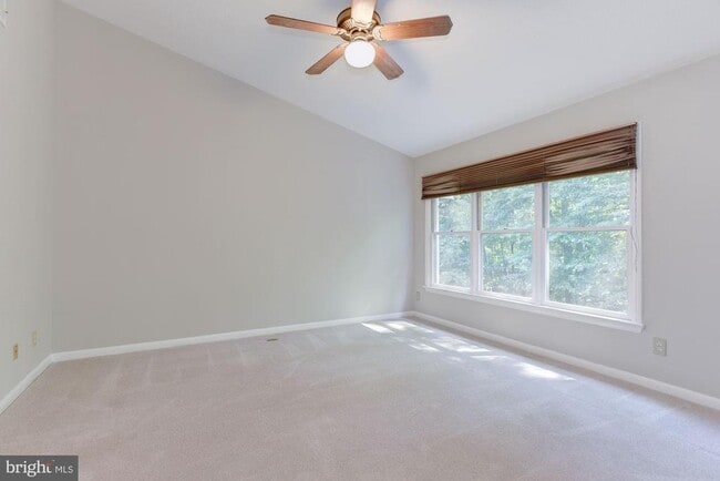 Building Photo - 1605 Oak Spring Way