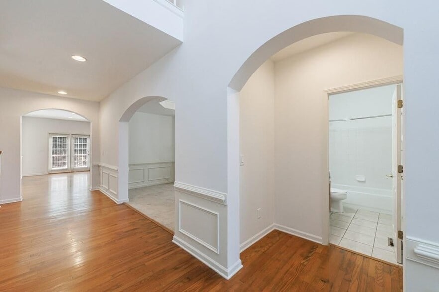 Building Photo - 279 Collins View Ct