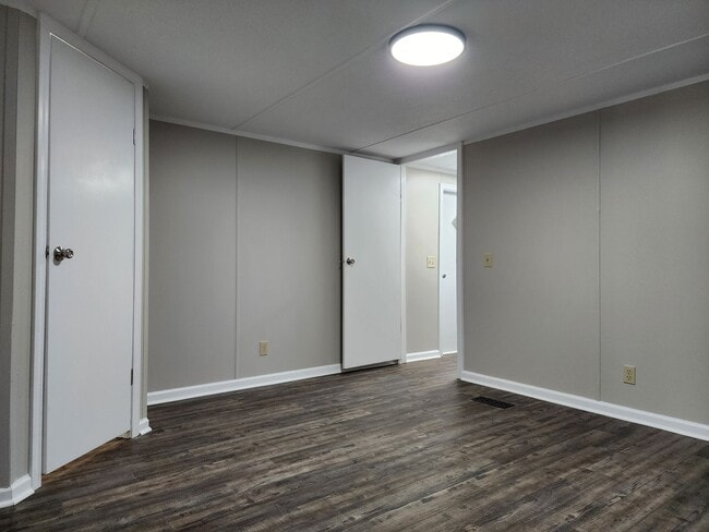 Building Photo - 110 Poston Dr