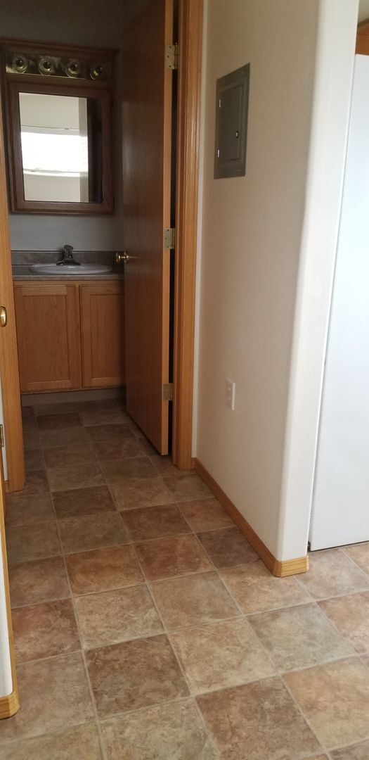 Building Photo - SP42