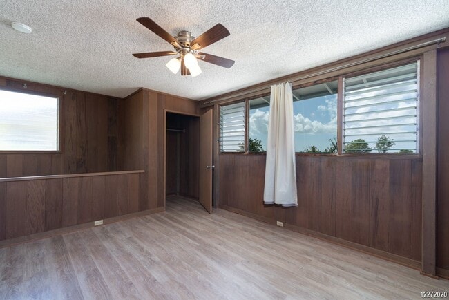 Building Photo - Fully Renovated 1BR/1BA/1PKG in Pearl City.
