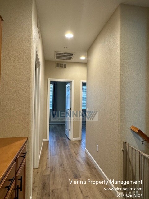 Building Photo - 2108 Las Palomas Loop