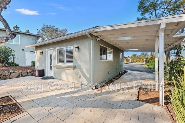 Building Photo - 3267 Bernardo Ln