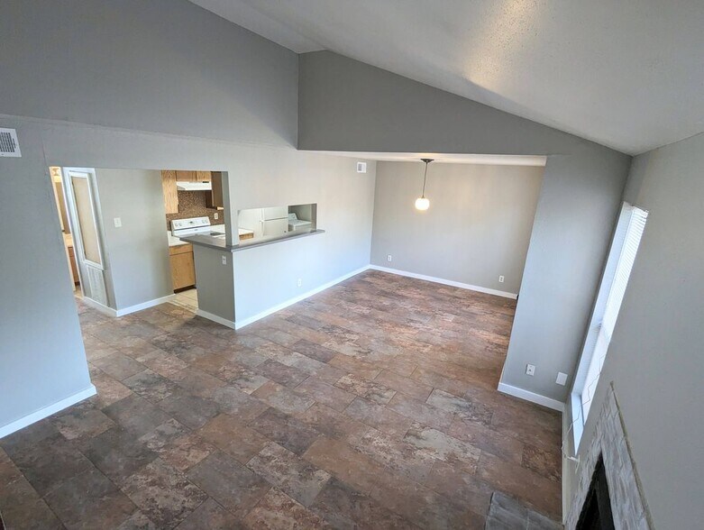Building Photo - 7200 W T C Jester Blvd
