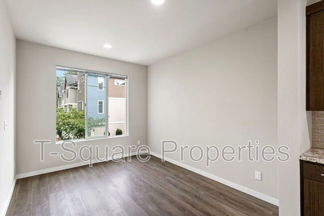 Building Photo - 12925 3rd Ave SE