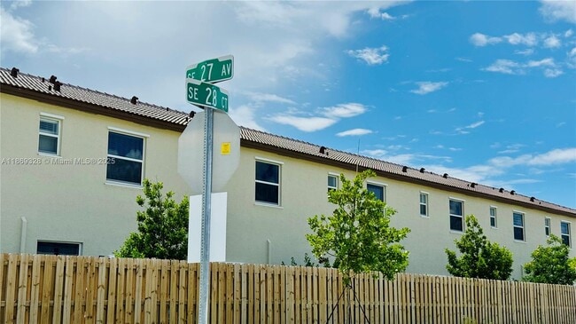 Building Photo - 2632 SE 27th Dr
