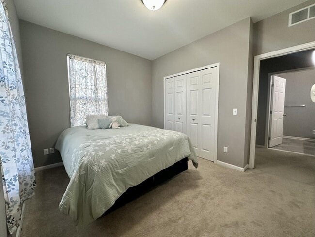 Building Photo - 1078 W Summerfield Gln Cir