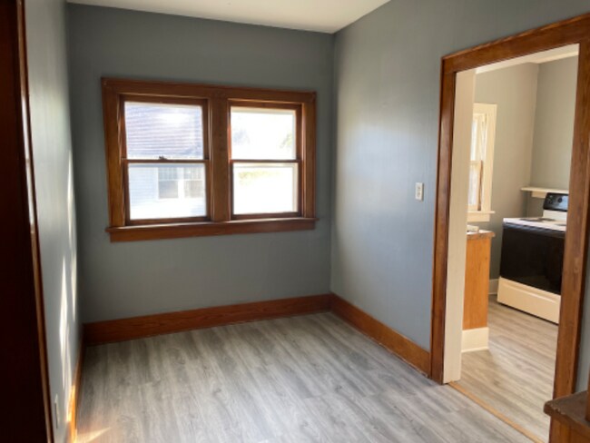 Building Photo - 518 N Olive St
