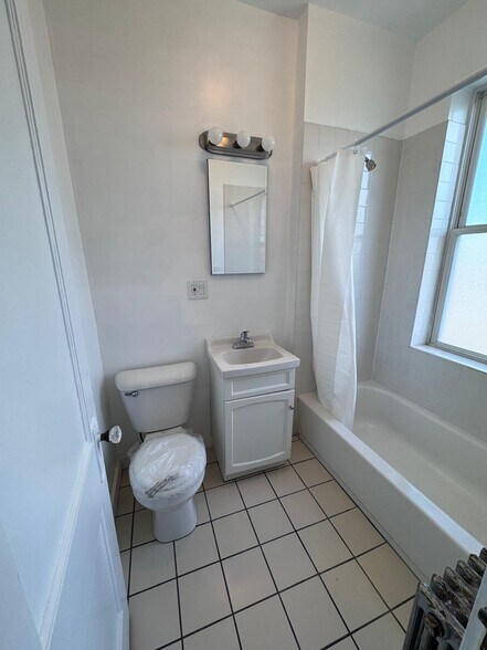 Building Photo - 1125 Commonwealth Ave