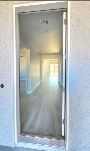 Building Photo - 6801 Sandpebble St