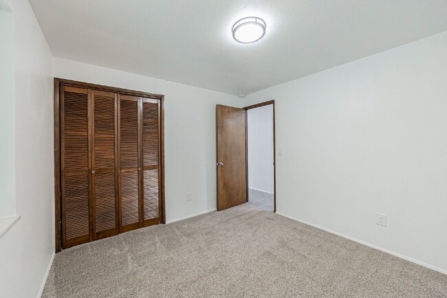 Building Photo - 13918 SE 23rd St