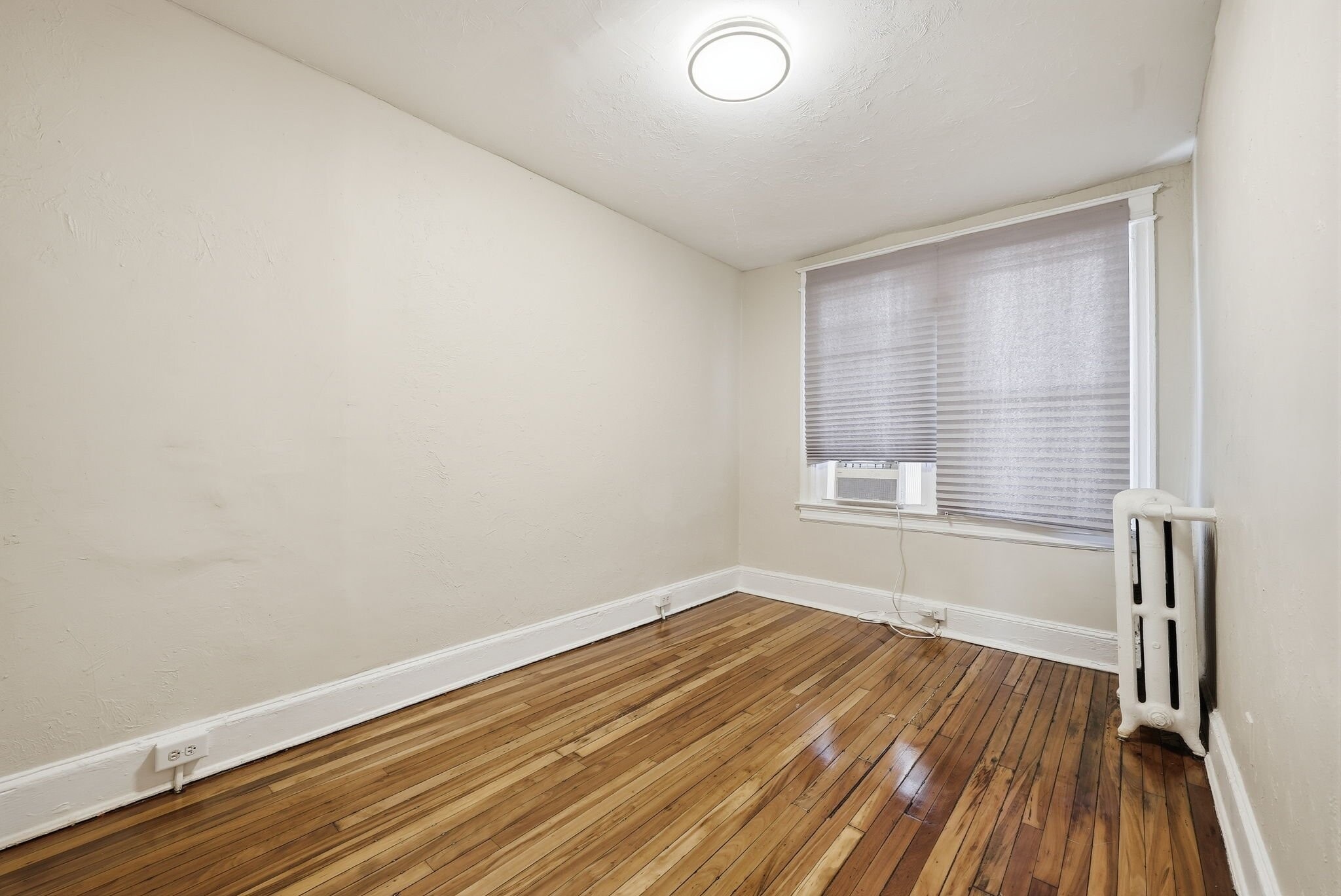 Building Photo - 711 Harvard St NW