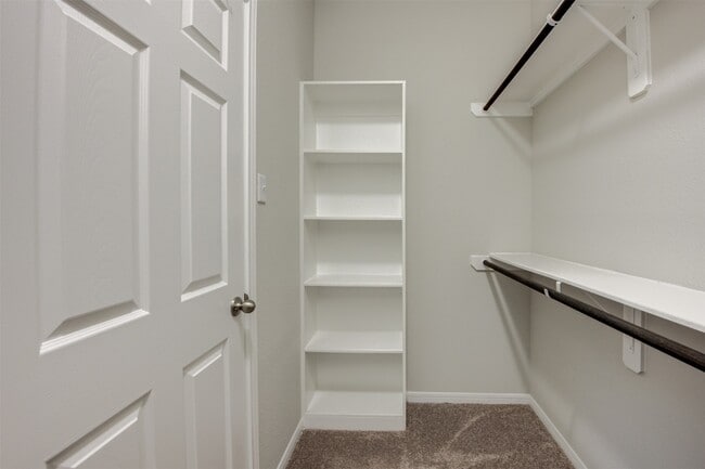 Building Photo - 6544 Castle Loch Ct