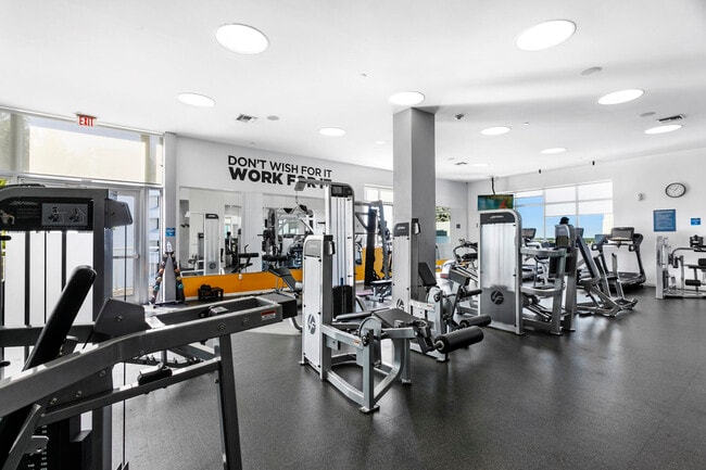 Building Photo - 300 S Australian Ave