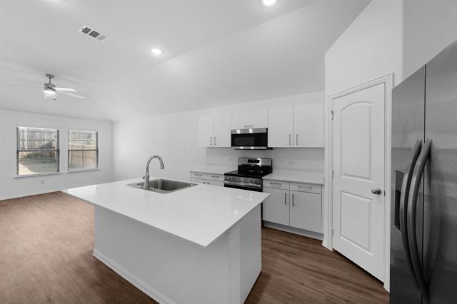 Building Photo - 221 Fairmeade Dr