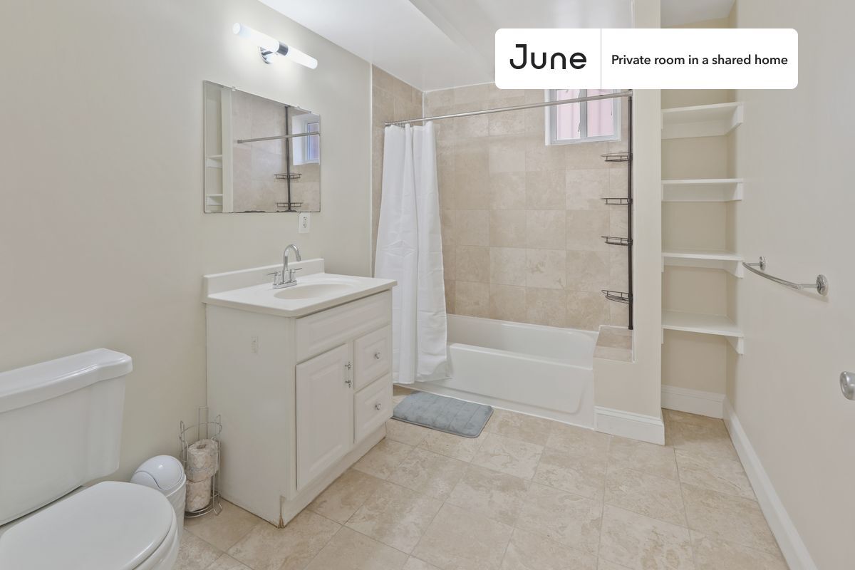 Building Photo - Room in Shared 2 bed/2 bath home
