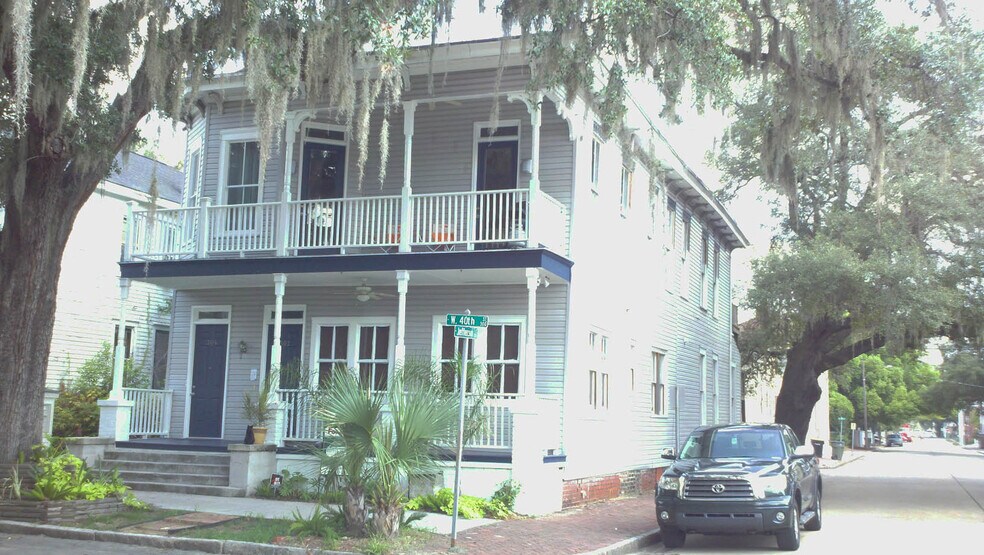 Exterior View - 302 W 40th St