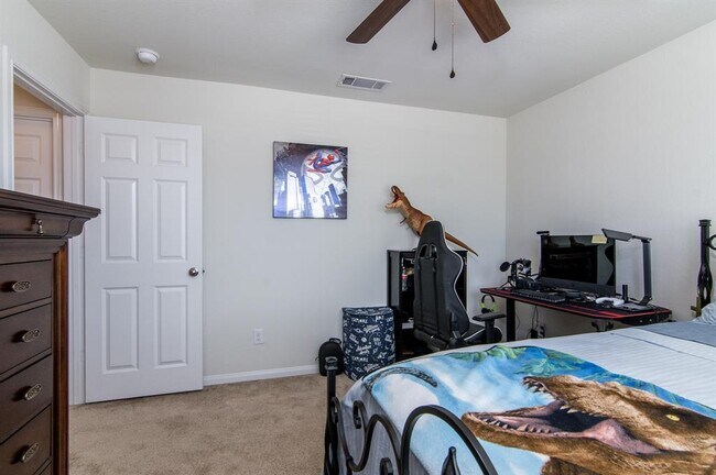 Building Photo - 9738 Birdsnest Ct