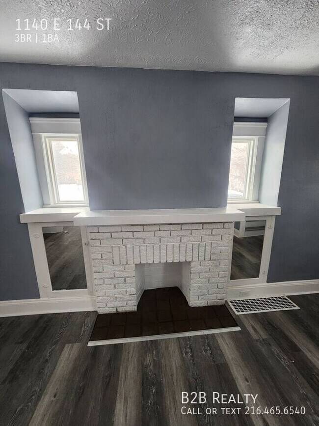 Building Photo - 1140 E 144th St