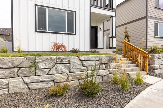 Building Photo - 24509 E Feather Ct