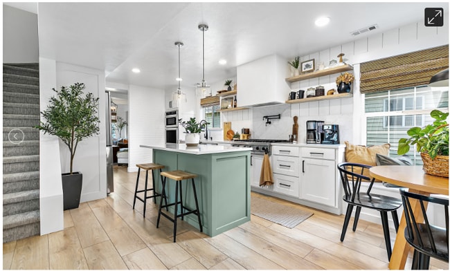 Building Photo - 72 N 920 W