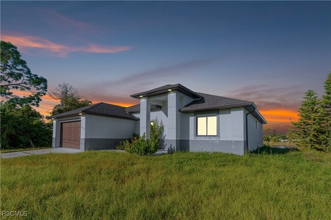 Building Photo - 3340 NE 19th Ave