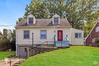Building Photo - 2700 Powell Dr