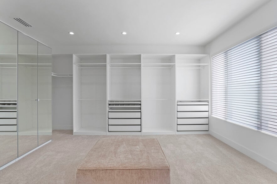 Walk-In Dual Closet - 4386 Newport Ave