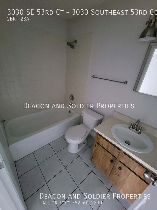 Building Photo - 3030 SE 53rd Ct