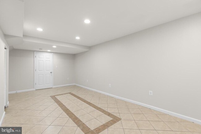 Building Photo - 10004 Field Stone Ct